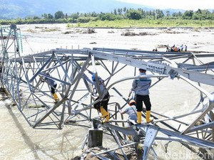 Roboh Akibat Banjir, Tower Listrik di Sulteng Diganti Darurat