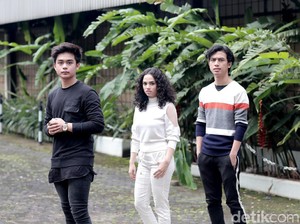 Mendengarkan Naskah Film Jomblo dari Wizzy, Izza dan Mahesa