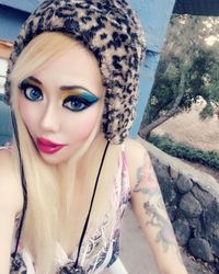 Ingin Jadi 'Barbie', Wanita yang Dulu Gothic Ini Habiskan Rp 471 Jutaan