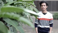 Mahesa menjadi produser dari empat lagu dalam film tersebut diantaranya adalah Jomblo dan Baby.