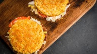 Sepanjang 2017 banyak restoran yang menawarkan burger dengan bun bukan roti. Ada bun burger dari ramen, alpukat, keju gorgonzola, donat hingga tomat cherry. Foto: iStock