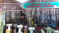 Pengunjung pun datang silih berganti ke warung yang tidak membuka cabang ini. Warung buka mulai pukul 08.00 WIB pagi hingga nanti tutup sekitar pukul 17.00 WIB sore (Wahyu/detikTravel)