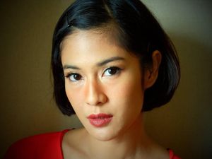 Wanita Indonesia Kini Berani Berekspresi, Pakai Cat Rambut dan Lipstik Cerah