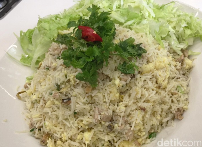 nasi goreng putih ikan asin