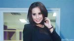 Senyum Manja Shinta Bachir