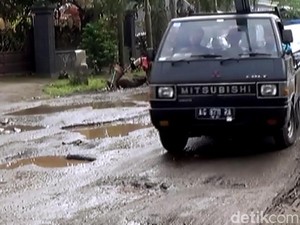 Awas, Jalan di Kabupaten Trenggalek Sepanjang 155 Km Rusak