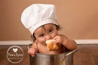 Lucunya Ekspresi Bayi Ini Saat Pertama Kali Mencicip <i>Fried Chicken</i>!