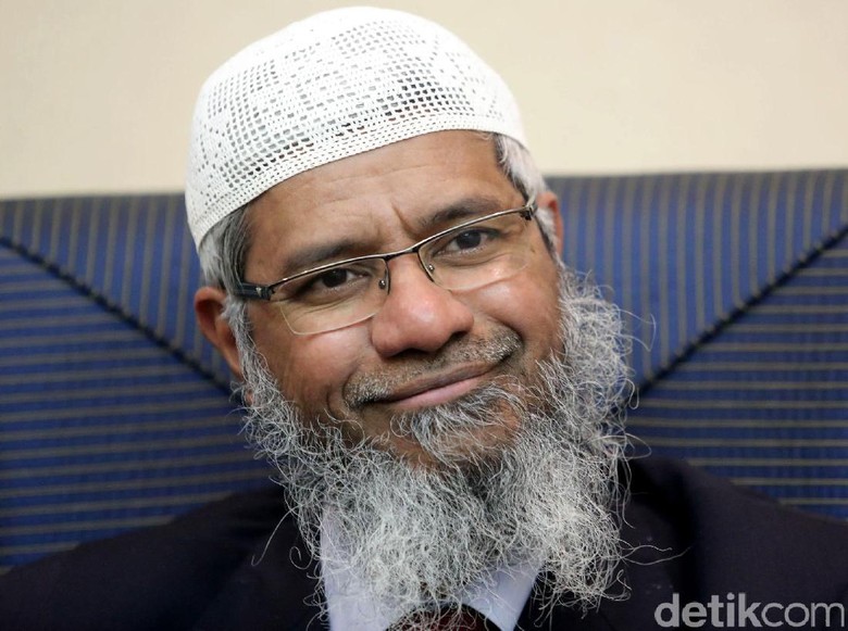 Asosiasi China Malaysia Desak Pemerintah Usir Ulama Kontroversial Zakir Naik Asosiasi China Malaysia Desak Pemerintah Usir Ulama Kontroversial Zakir Naik