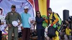 40 Penerjun Pecahkan Rekor Mass Jumping and Big Formation