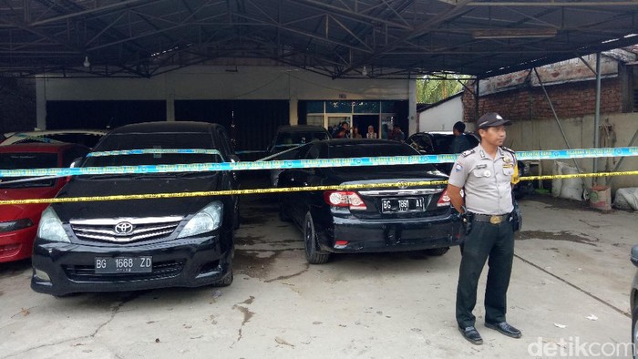 Bnn Gerebek Rumah Bandar Narkoba Di Palembang 1 Senpi Disita