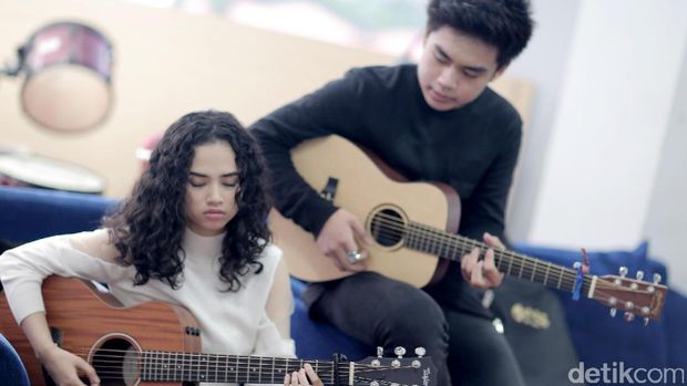 Ada <i>Chemistry</i> yang Terasa dari Wizzy dan Izza untuk 'Baby'