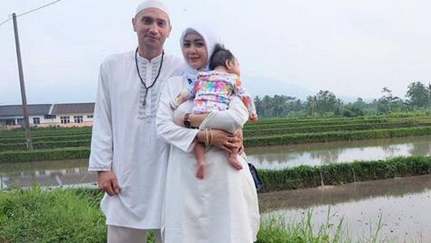 Gary Iskak Tobat, Bukti Baru Raffi Ahmad dan Ayu Ting Ting ke Amsterdam