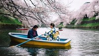 Dulu, Luna Maya dan Reino Barack sempat beberapa kali liburan bareng. Salah satunya ke Jepang (Instagram/lunamaya)