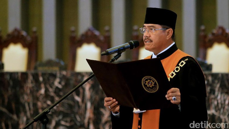 Akhiri Drama Hukum, MA Larang Tersangka Buron Ajukan Praperadilan Akhiri Drama Hukum, MA Larang Tersangka Buron Ajukan Praperadilan