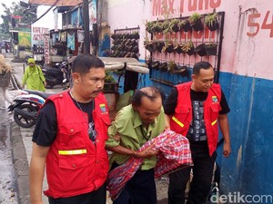 Ade Manusia Becak Akhirnya Dievakuasi ke Rumah Singgah