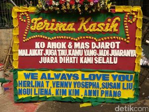 Pedagang Bunga untuk Ahok Ini Sudah 7 Tahun Jadi Langganan Megawati