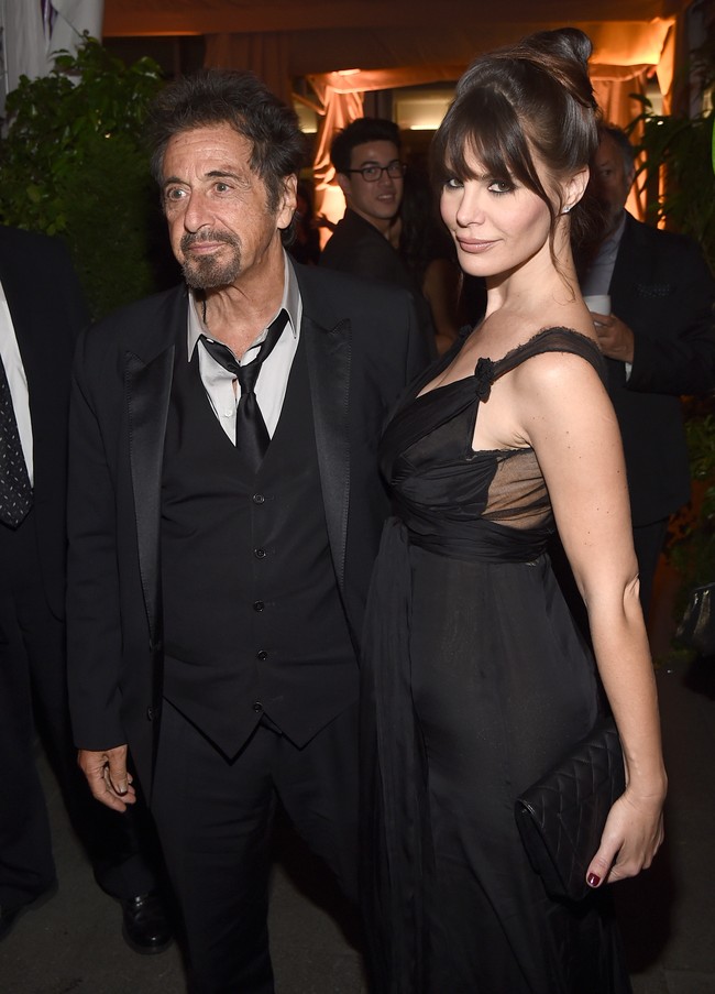 Aktor senior Al Pacino terkenal lewat film The Godfather. Sebelum berperan di film legendaris itu, Al Pacino dulunya adalah pria simpanan. Di usia 20, aku tinggal di Sisilia dengan menjual satu-satunya aset yang kupunya, tubuhku. Wanita yang lebih tua dariku menukar makanan dan tempat tinggal untuk mendapatkan seks, kata Al Pacino, seperti dikutip dari Pop Sugar. Foto: Michael Buckner/Getty Images