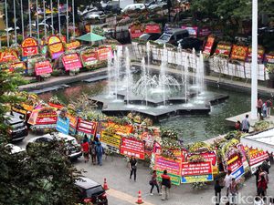 Pemesan Karangan Bunga untuk Ahok Ada yang dari Hong Kong