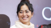 Prisia Nasution tampil di film horor berperan sebagai seorang pengacara di Australia. Foto: Hanif/detikHOT
