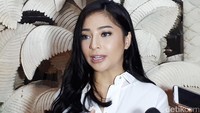 Nikita Willy kembali tampil dalam sebuah film. Kali ini berjudul Total Chaos. Foto: Desi/detikHOT