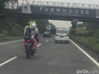 Menimbang Wacana Motor Masuk Tol