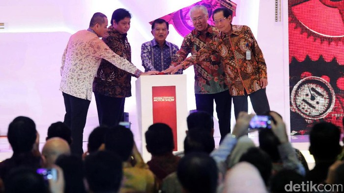 Canda JK: Kalau Tidak Macet, Ekonomi Kita Mundur