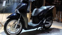 Skutik berdesain Eropa ini dilengkapi dengan fitur keamanan canggih di kelasnya yakni Honda Smart Key system yang terdiri dari switch On/OFF, Answer Back System dan Anti Theft Alarm System yang terintegrasi dalam 1 unit remote. 