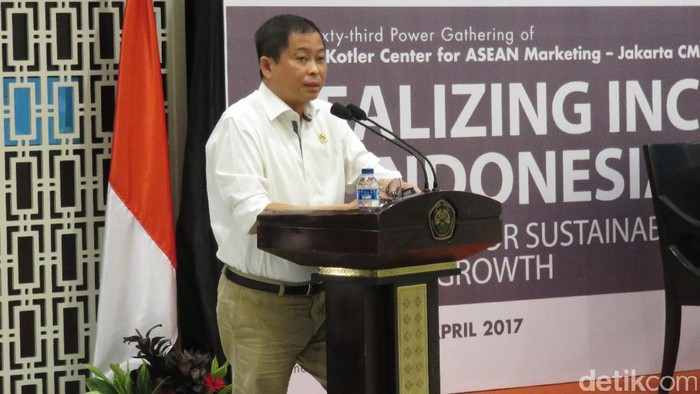 Jonan Bikin Proyek Air Bersih dan Lampu Jalan Hemat Energi di Sumbar