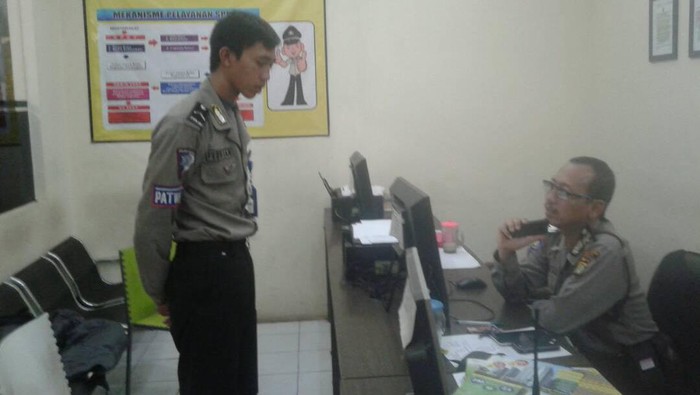 Jual Ponsel di Toko Online, Polisi Gadungan Ini Ditangkap