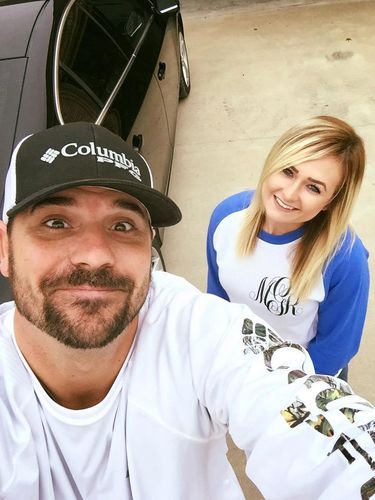 Viral, Selfie Pria yang Pergoki Pacarnya Tidur dengan Selingkuhan