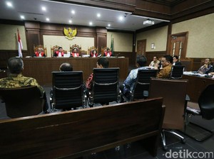 Irvanto Bantah Jadi Ketua Konsorsium karena Keponakan Novanto