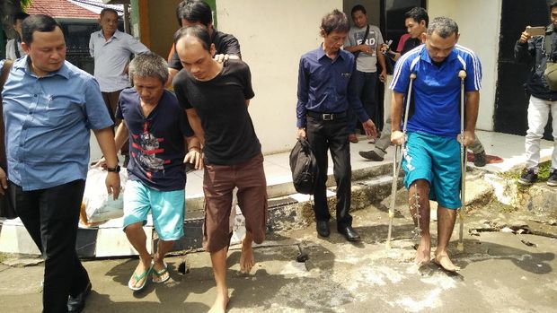Pembunuhan Pulomas, Zanet Minum Air Kloset untuk Bertahan Hidup