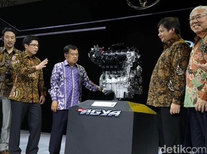 Toyota Pamer Teknologi ke Wapres Jusuf Kalla