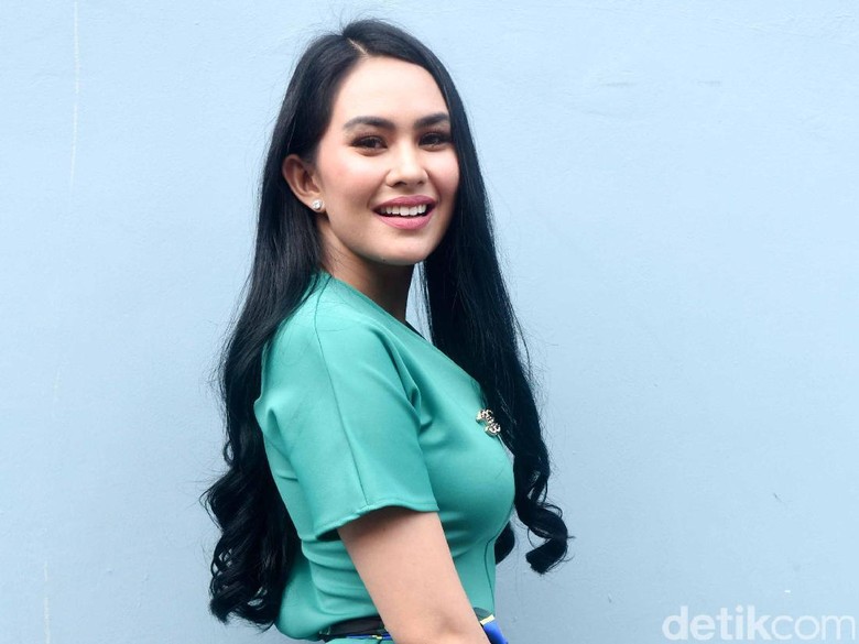 Gagal Nikah, Kartika Putri Tak Kesepian karena Punya Anak dan Kucing Gagal Nikah, Kartika Putri Tak Kesepian karena Punya Anak dan Kucing