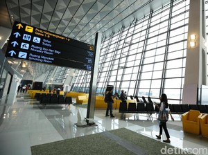 Diklaim Sudah Turun, Harga Tiket Pesawat Naik 11% dari Tahun Lalu