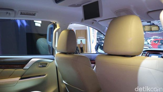 Monitor di Mitsubishi Pajero Sport 4x2 Ultimate