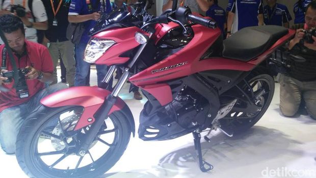Yamaha V-Ixion R 