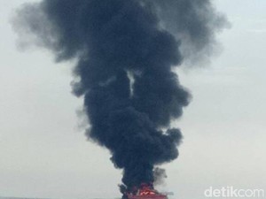 Polisi Masih Periksa Nakhoda Kapal yang Terbakar di Pulau Seribu