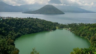 Yang Unik di Ternate, Danau Eksotis di Sebelah Laut