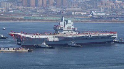 Penampakan Kapal Induk Perdana Made In China