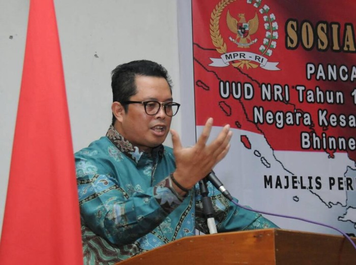 Pimpinan MPR: Masyarakat Jangan Terpancing Isu SARA di Medsos