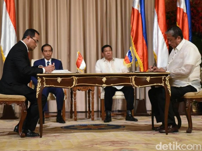 Presiden Jokowi Hadiri KTT Ke-30 ASEAN di Manila