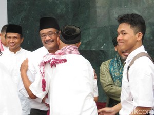 Djarot Ingin Taman di Masjid Raya Jakarta Seperti RPTRA