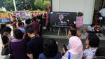 Antusiasme Warga Masih Membludak di Balai Kota