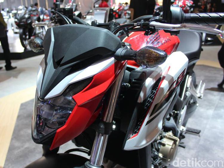 Cantiknya Si Moge Honda CB650F 