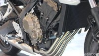 Honda CB650F ini menggunakan mesin 650 cc DOHC 4 silinder baru. Selain itu, pada motor ini juga sudah terdapat lampu LED, hingga warna dan stripe baru.