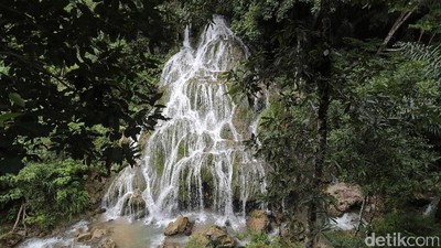 Cantiknya Air Terjun Mauhalek