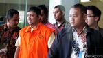 Ditahan KPK, Fahd A Rafiq Tebar Senyum Manis