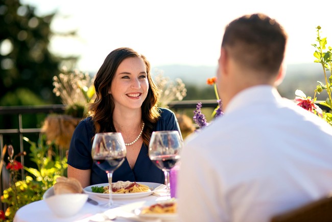 Agar Kencan Pertama Berjalan Lancar, Hindari Menyantap 8 Makanan Ini (2)