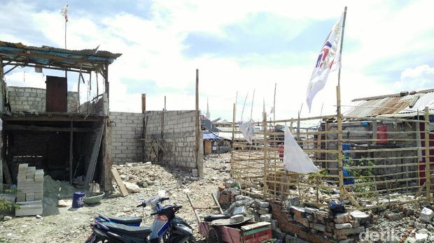 Bertahan di Penggusuran, Warga Kampung Akuarium Minta Bangunan Layak